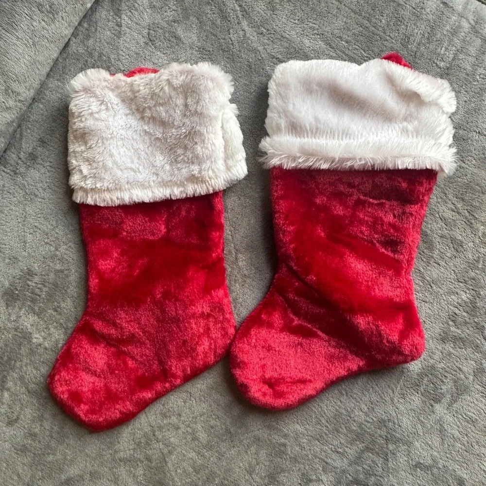 Dan Dee Collector's‎ Choice & Trim A Home Set of Classic Red Plush Stockings